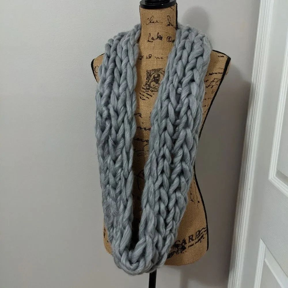 Knit infinity scarf - Picture 2 of 3